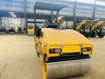 tire combined hydraulic vibratory road roller