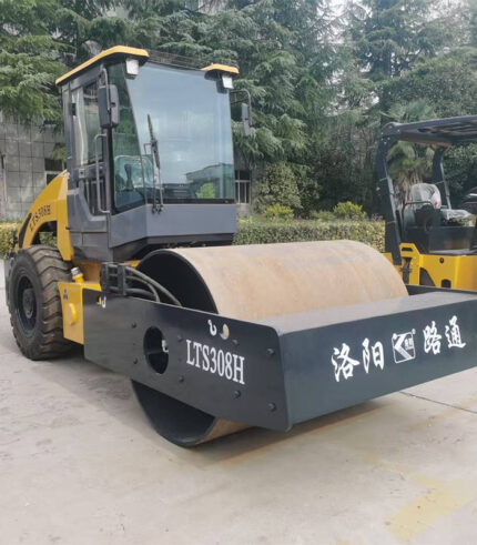 LUTONG LTS308H road roller for sale - Hydraulic Single Drum. Factory direct from China.